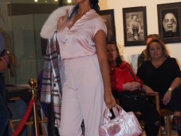 Fashion Show in der Contemplor Galerie Wien am 16. 03. 2024